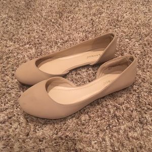 Ladies tan flats